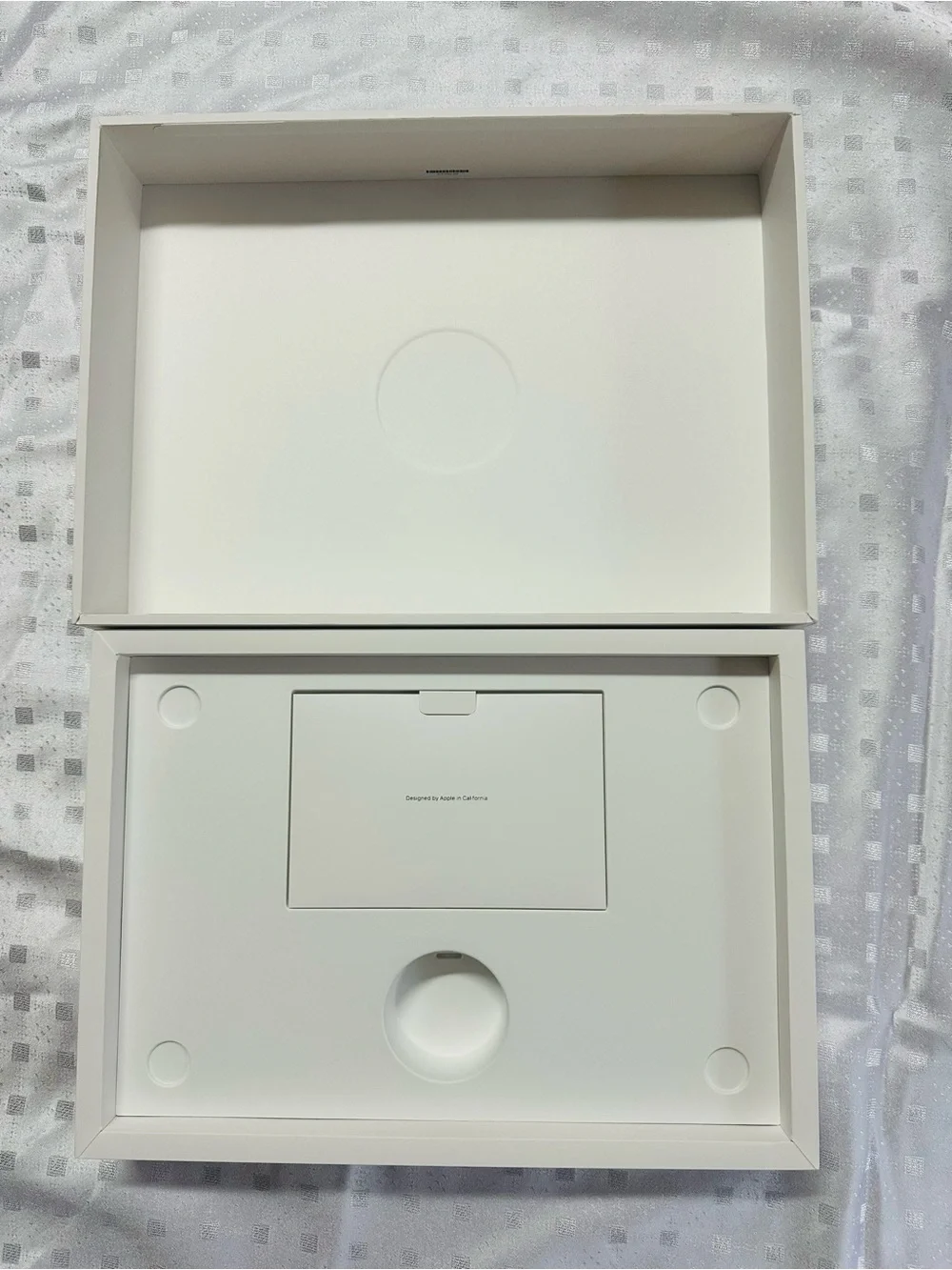 Apple White Laptop Box with Minimalist Packaging. *EMPTY BOX ONLY*